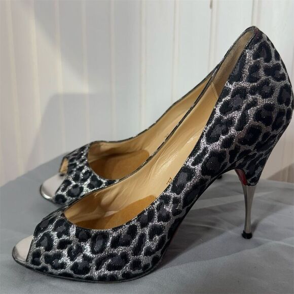 Christian Louboutin Black Satin Peep Toe Heels Red Sole 38.5 Classic Elegant - Picture 2 of 11